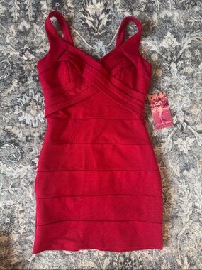 NWT Emerald Sundae Sparkle Red Bodycon Mini Dress